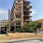 Bâtiment abandonné vestige de la guerre à Mostar en Bosnie-Herzégovine