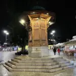 Fontaine Sebilj sur la place principale de Sarajevo en Bosnie-Herzégovine
